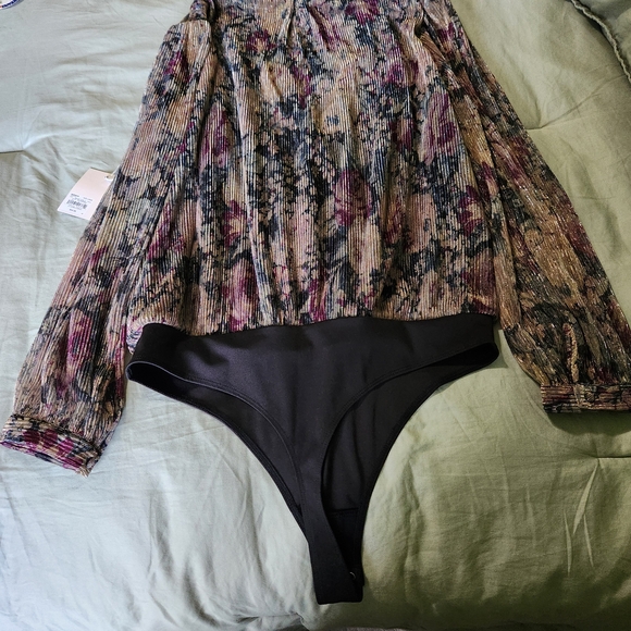 Floral Long Sleeve Bodysuit - Picture 2 of 6